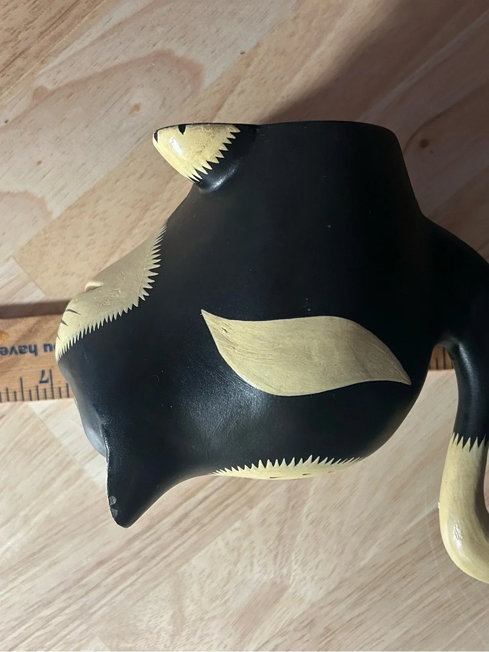 Vintage Pier 1 Imports Hand Carved Wooden Cat Figure Indonesia Folk Art 6”